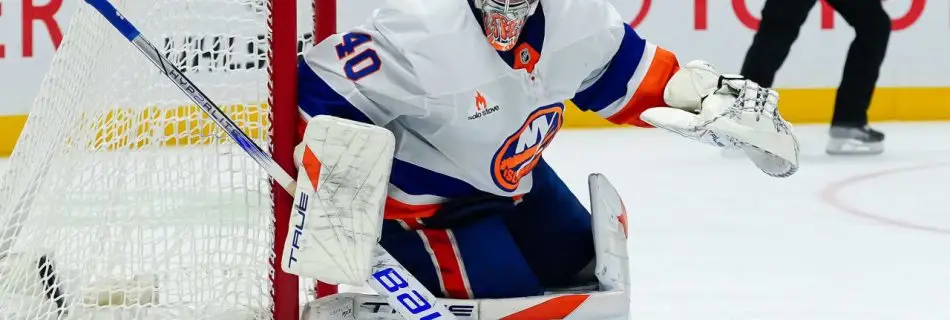 Varlamov full participant at Islanders camp after partial knee replacements