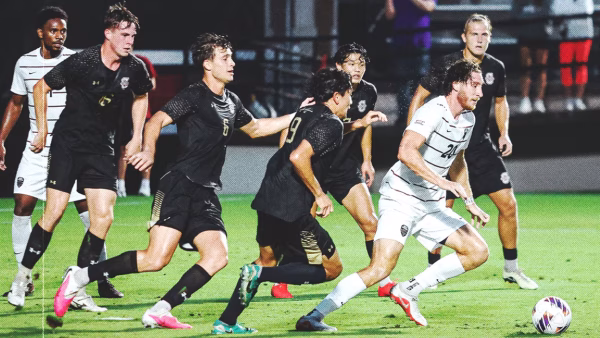 Last perfect team falls: Charleston men’s soccer upsets No. 1 South Carolina