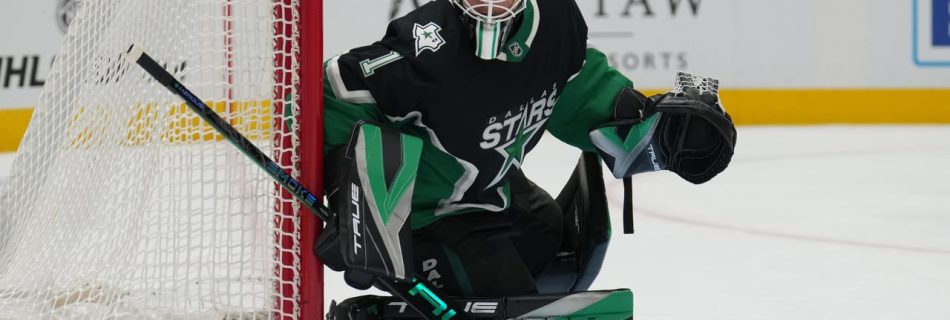 DeSmith signs two-year,  million contract with Stars