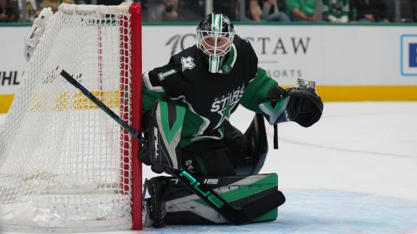 DeSmith signs two-year,  million contract with Stars