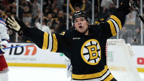 Peterka wastes little time making mark, scores game-winning goal in Bruins debut