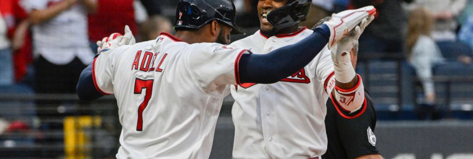 Martínez flirts with cycle in 2-HR game as Guards maintain AL Central lead