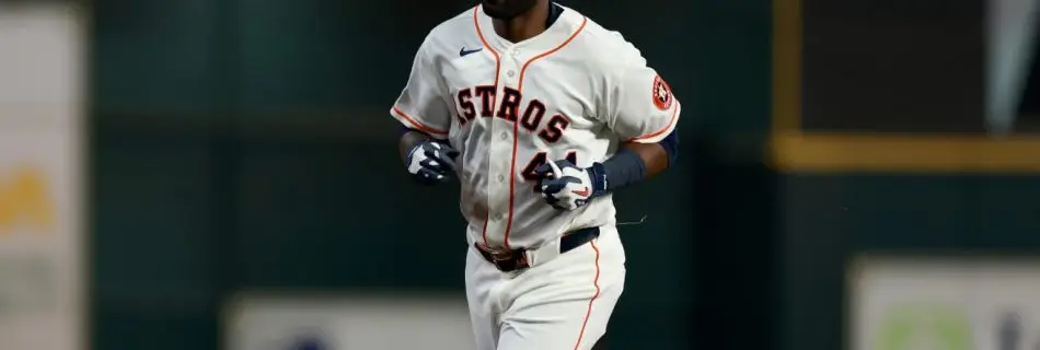 Alvarez blasts 40th homer as 5 Astros go deep in crucial win