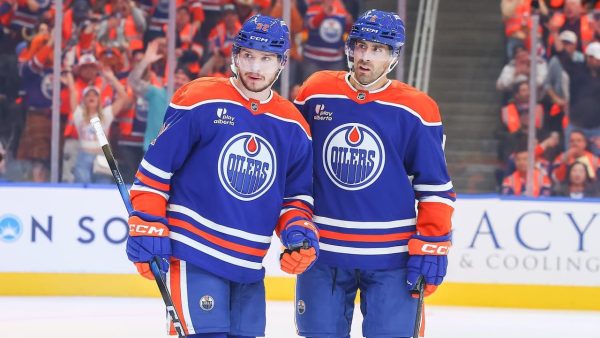 Oilers strike twice in 25 seconds