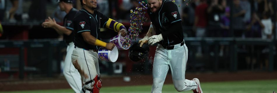 Walk-off! Smith goes yard to hand D-backs big win vs. Yankees