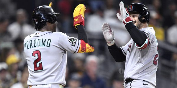 Surging D-backs pull closer in Wild Card race with 6th straight win