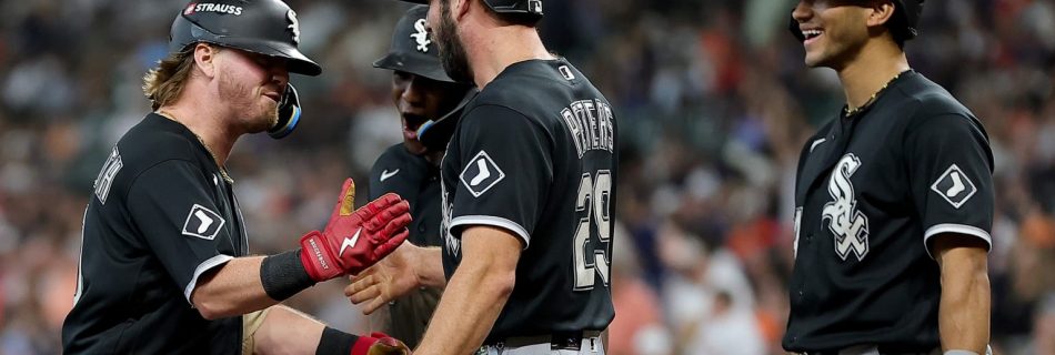White Sox sweep Astros once more to claim 1st playoff series win since 2005 WS