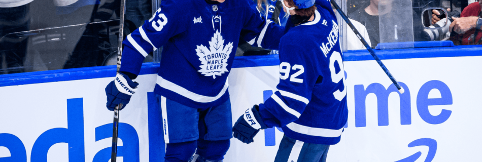 Maple Leafs edge Islanders to give Hiller 1st win