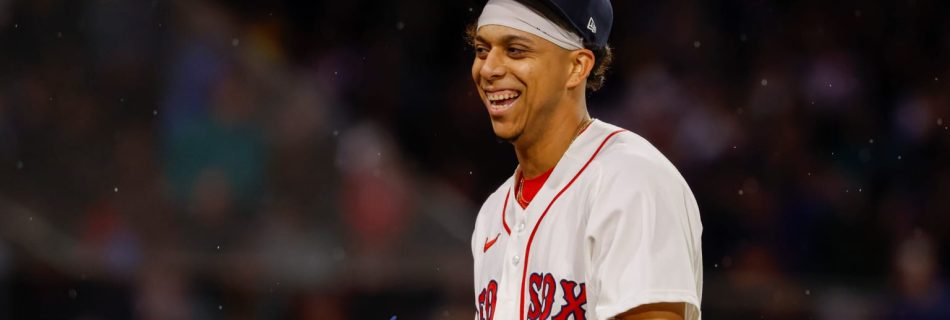 Red Sox sweep twin bill vs. Cubs to end regular-season play at Fenway on high note