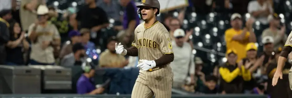 With 1st career blast, Salas becomes youngest backstop in 35 years to go deep