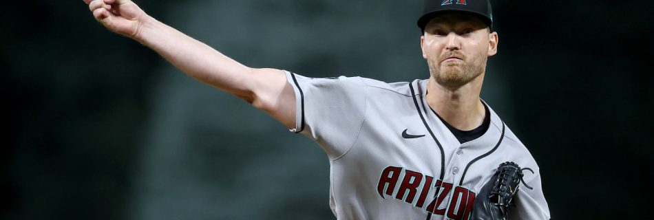 D-backs keep narrow playoff hopes alive with commanding win over Rockies