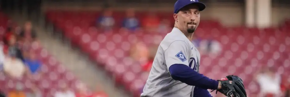 Snell exits start against Reds after one inning with groin tightness