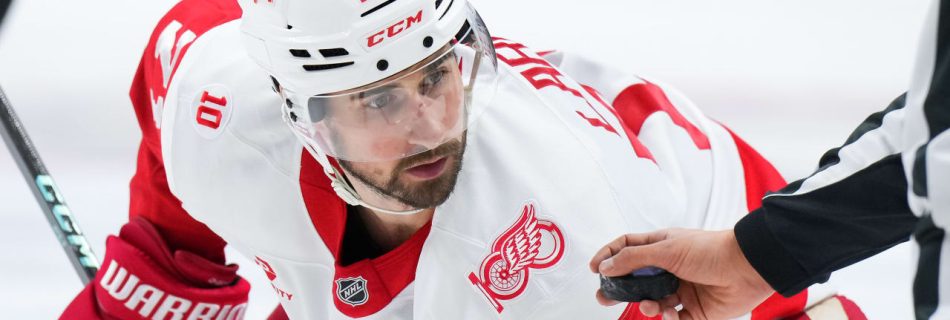 Larkin to miss start of training camp for Red Wings with upper-body injury
