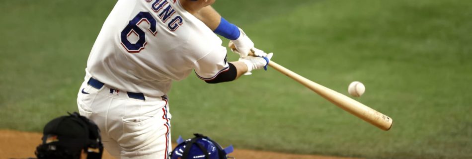 Rangers pull atop AL West, avoid sweep vs. Mets