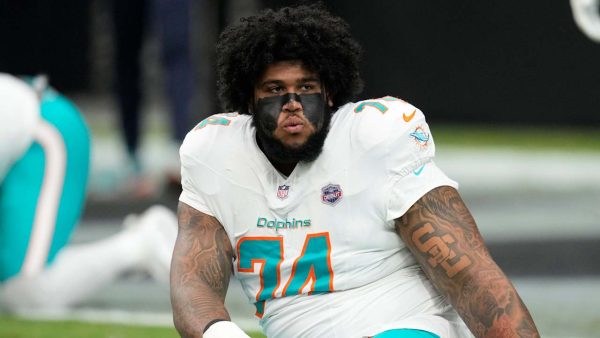 Dolphins rookie OL Kadyn Proctor expects heat from Vikings DC Brian Flores: ‘I am the weakest link’