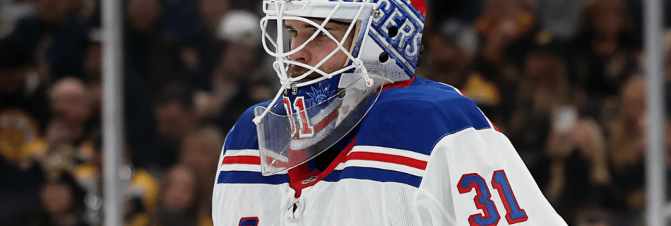 Shesterkin helped off ice for Rangers with apparent leg injury