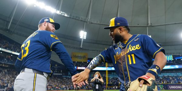 EIGHT runs with two outs in 5th? Brewers’ ‘drag ’em’ approach on full display