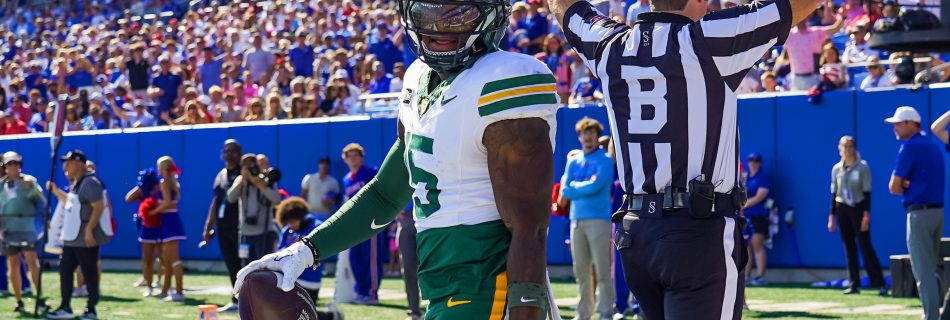 Jayden McGowan completes an insane catch for Baylor touchdown