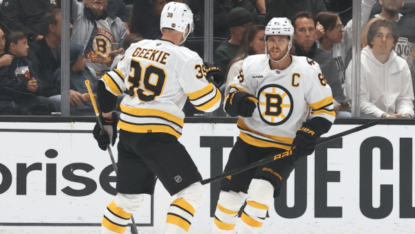 Bruins break tie in third, keep Kings winless Bruins break tie in third, keep Kings winless