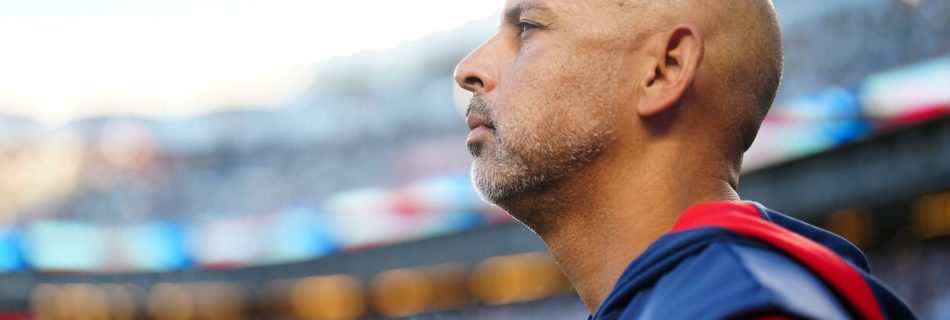 Cora reportedly rebuffs Phillies’ overtures to be next manager