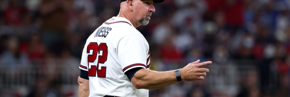 Braves’ early hook on Mahle backfires as season ends vs. Dodgers