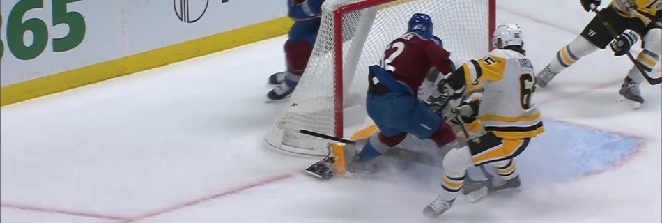 Lehkonen nets one-timer from MacKinnon