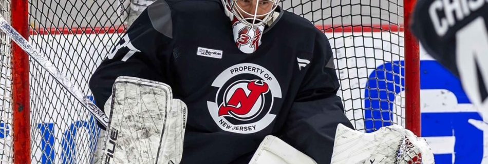 Hellebuyck to make first start for Devils against Stars