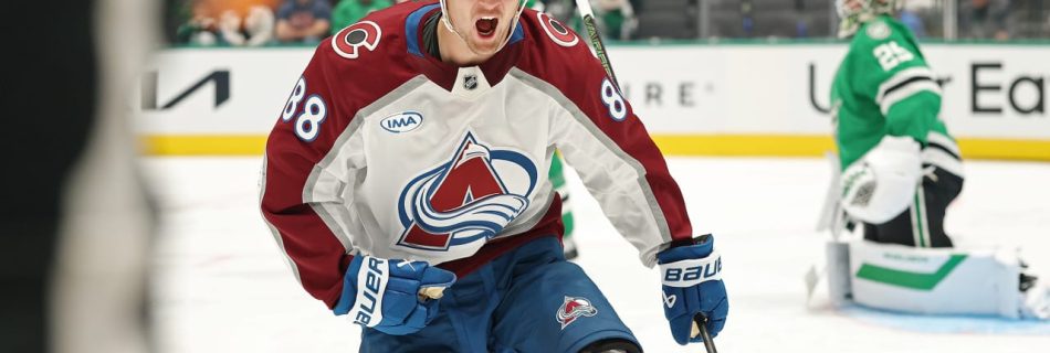 Necas scores twice, Avalanche edge Stars without Makar