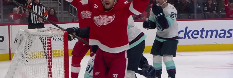 Arvidsson taps rebound home for PPG