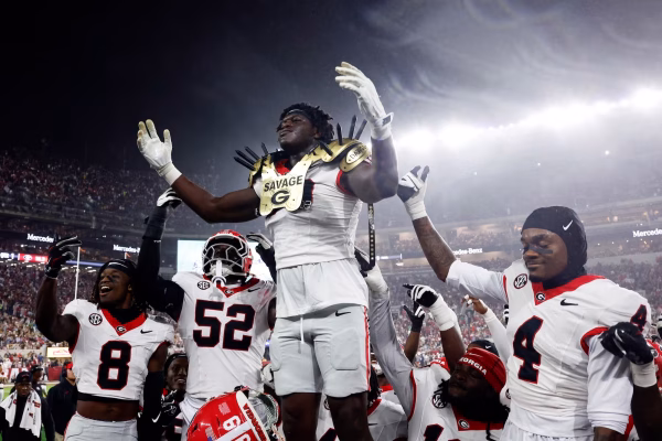 Georgia rises to No. 1, LSU and Oregon fall in latest AP Top 25 college football rankings