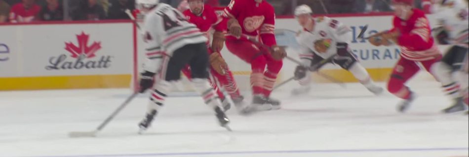 CHI@DET: Bedard scores goal against John Gibson