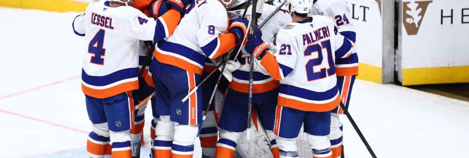 Varlamov earns first win after long road back for Islanders