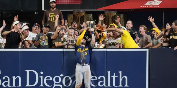 Machado robbed of game-tying homer in cruel bit of déja vú