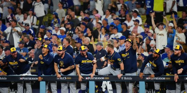 Brewers sweep champs, reach World Series for first time in 44 years