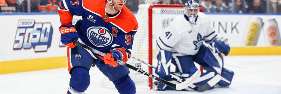 Stolarz makes 30 saves, Maple Leafs slow down McDavid, Oilers