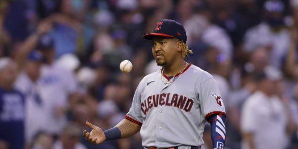 Guards head home with series tied after costly error on Rays’ turf