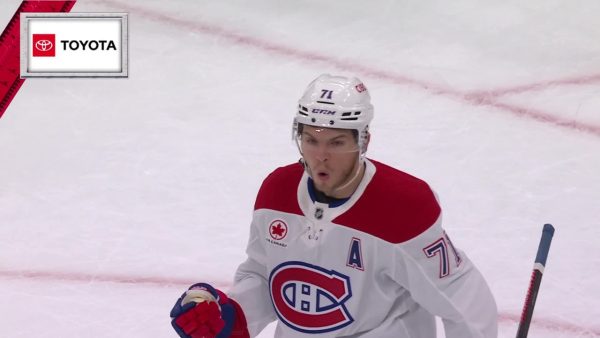 Evans caps slick play