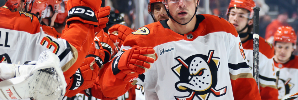 Ducks rally past Flyers to end five-game losing streak