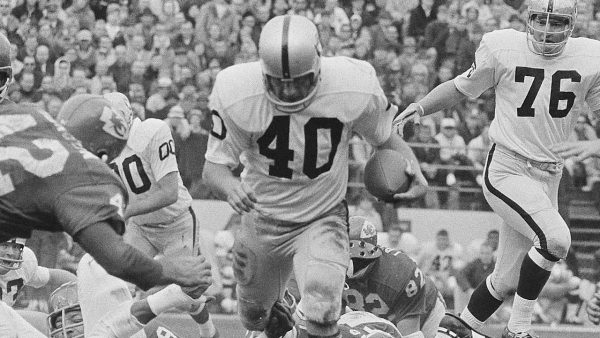 Former Raiders RB Pete Banaszak, who won Super Bowl XI with Oakland, dies at 82