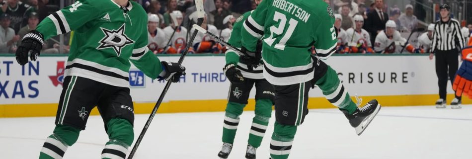 Robertson scores twice, Stars pull away from Islanders for 5th straight win