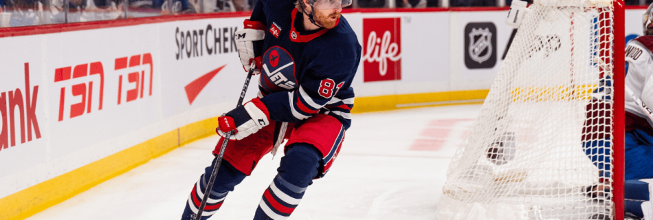 Connor has game-winner with one minute left, Jets hand Avalanche first loss