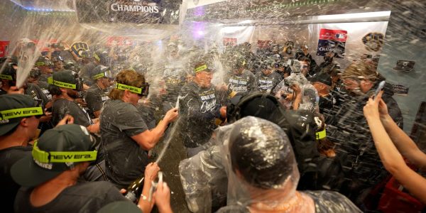 Brewers chasing rare feat in quest for 1st WS title