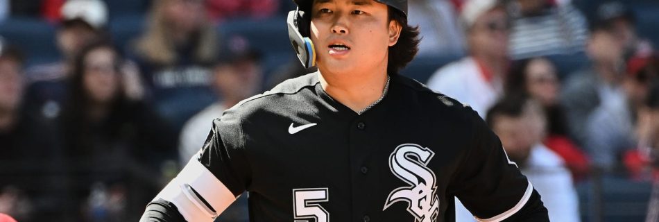 Murakami’s 1st postseason HR? A 440-foot moonshot in Game 1 of ALDS