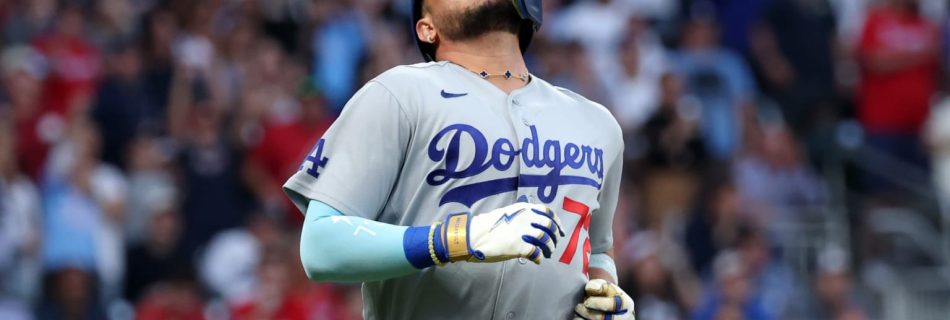 Rojas exits NLDS Game 3 mid at-bat with low back pain