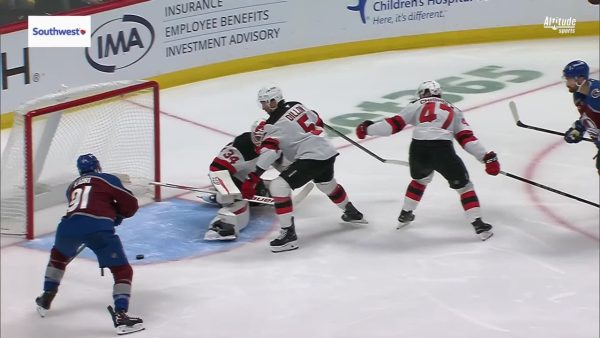 Kadri stakes Avalanche to lead in 3rd