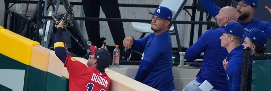 Denied by Dubón! LF robs ex-Brave Freeman (before Freddie gets his revenge)