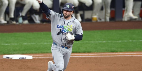 First World Series HR comes from Hicks, capping 4-run first
