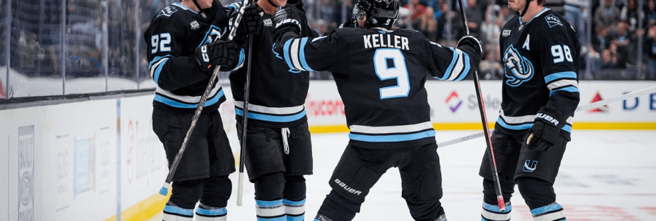 Mammoth cruise to shutout of Blackhawks in season opener