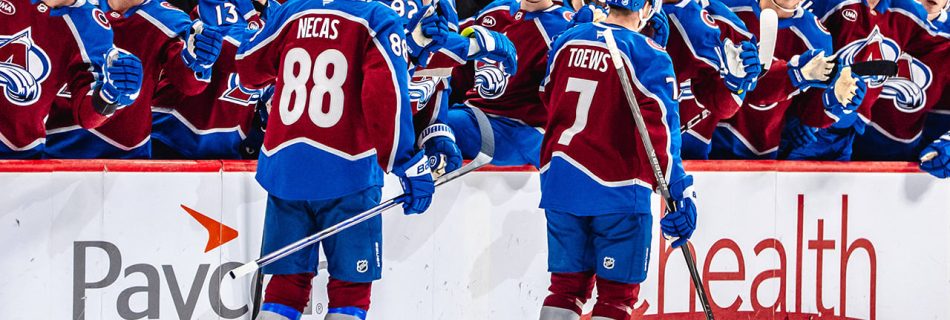 Toews, Necas get Avalanche started early