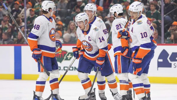 Schaefer scores second goal in OT, Islanders recover to edge Wild Schaefer scores second goal in OT, Islanders recover to edge Wild